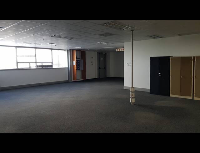 530M² OFFICE TO LET IN KRAAIFONTEIN INDUSTRIA